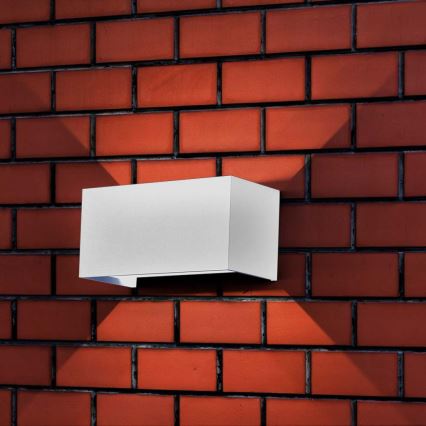 LED Venkovní nástěnné svítidlo LED/24W/230V 3000K IP65 bílá