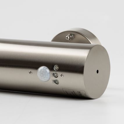 LED Venkovní nástěnné svítidlo se senzorem pohybu 1xGU10/5W/230V IP44 matný chrom