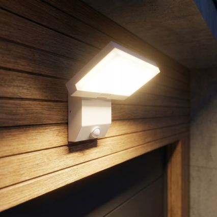 LED Venkovní nástěnné svítidlo se senzorem pohybu LED/18W/230V IP44 bílá