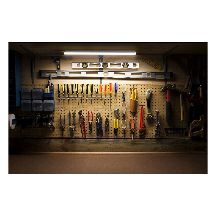Ledvance - LED Podlinkové svítidlo se senzorem BATTEN LED/8W/230V 60 cm