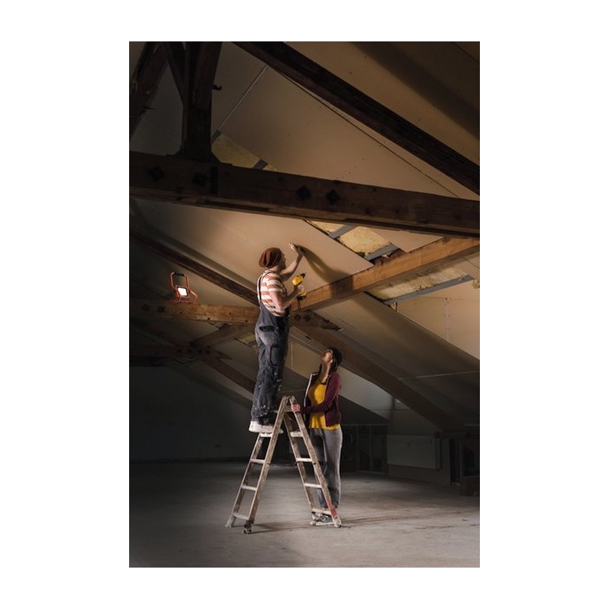 Ledvance - LED Reflektor R-STAND LED/30W/5V 2200 mAh IP44