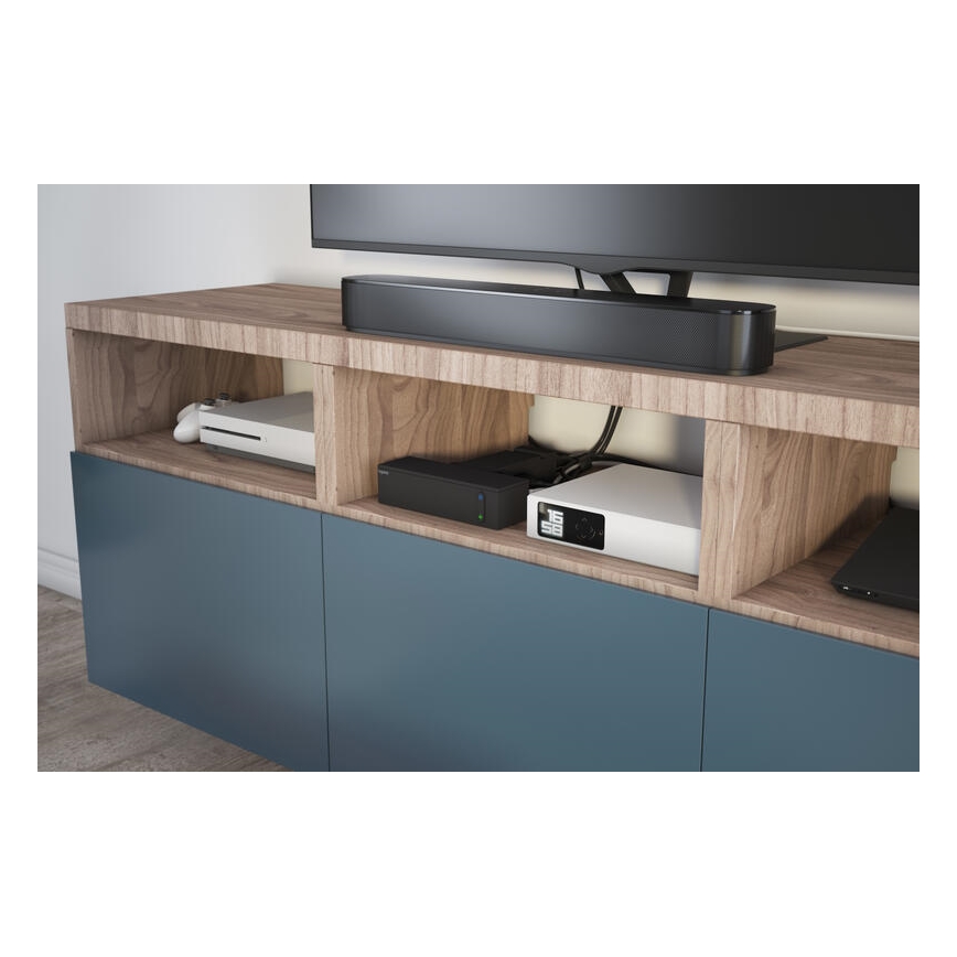 Legrand 049430 - Multimediální HUB s vypínačem 4Z Typ E + 4Z Typ C 2m černá