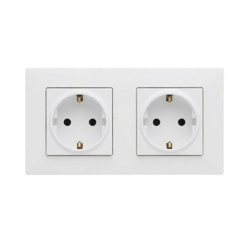 Legrand - Dvojitá zásuvka domovní SCHUKO s rámečkem NILOE STEP 250V bílá