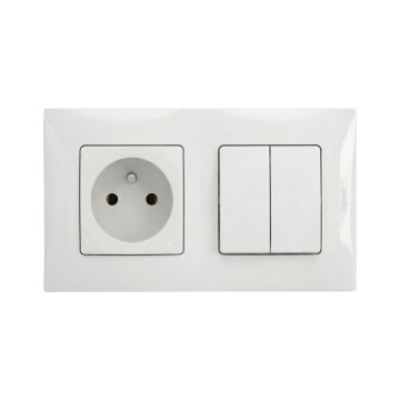 Legrand - Dvojitý sériový vypínač č. 5 a zásuvka domovní s rámečkem NILOE 250V bílá