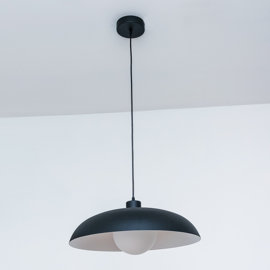 Lustr na lanku ECLIPSE 1xE27/15W/230V černá/bílá