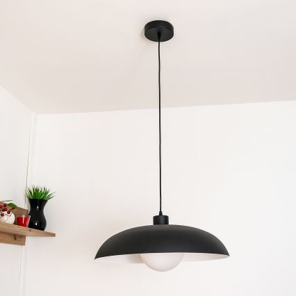 Lustr na lanku ECLIPSE 1xE27/15W/230V černá/bílá