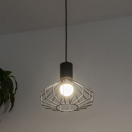 Lustr na lanku SOLANO 1xE27/15W/230V černá/zlatá