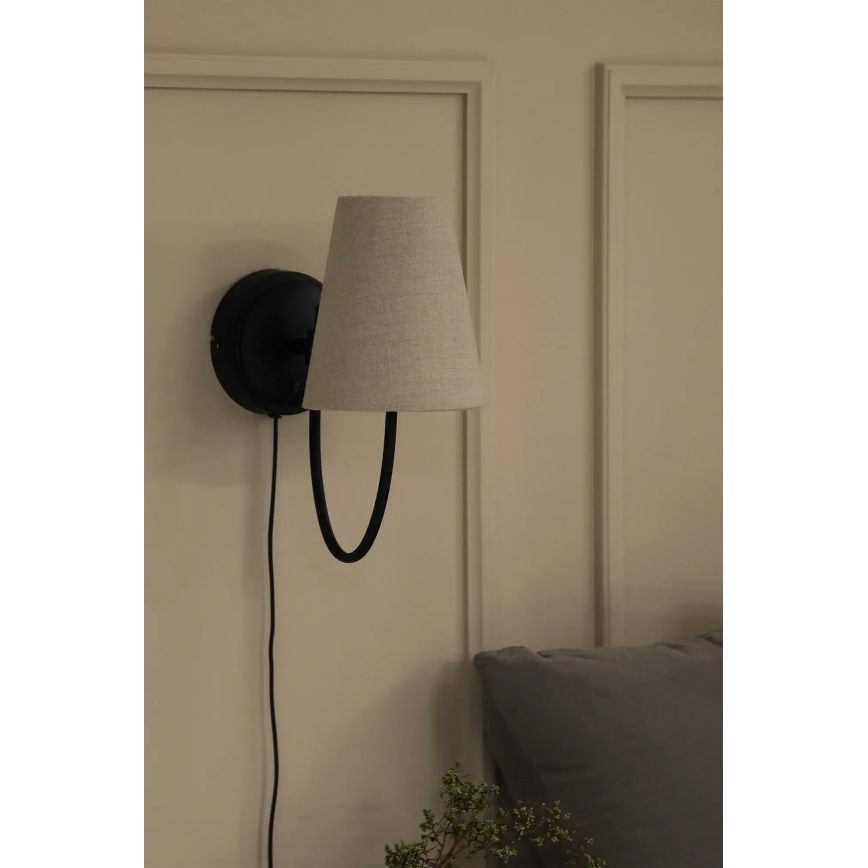Markslöjd 108907 - Nástěnná lampa AMAR 1xE14/40W/230V len/černá