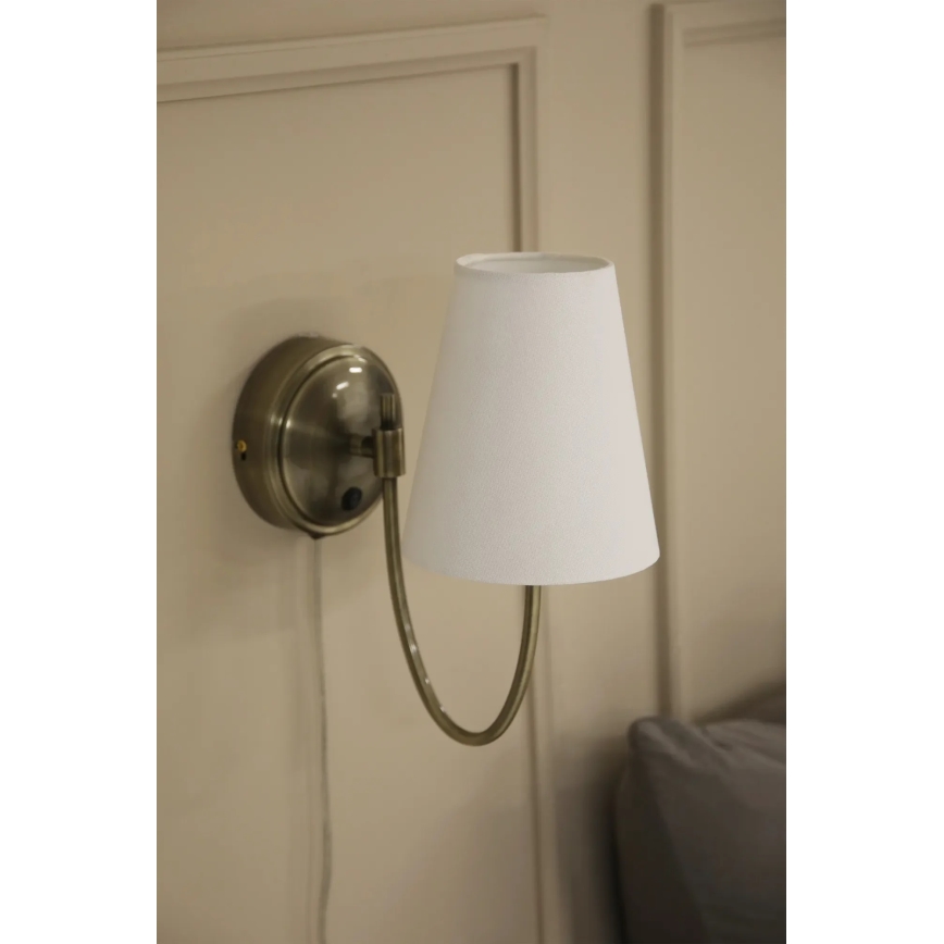 Markslöjd 108908 - Nástěnná lampa AMAR 1xE14/40W/230V bílá/mosaz