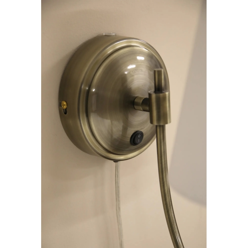 Markslöjd 108908 - Nástěnná lampa AMAR 1xE14/40W/230V bílá/mosaz