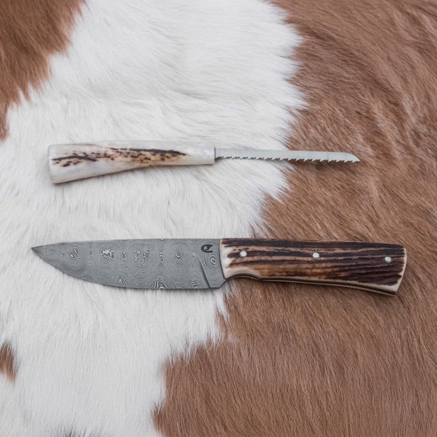 Myslivecký damaškový nůž s pilkou 11 cm jelení paroh