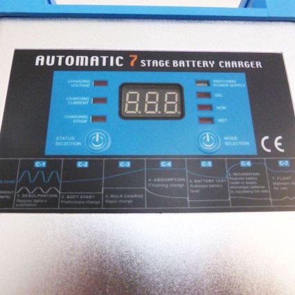 Nabíječka olověných akumulátorů s automatikou 12/230V