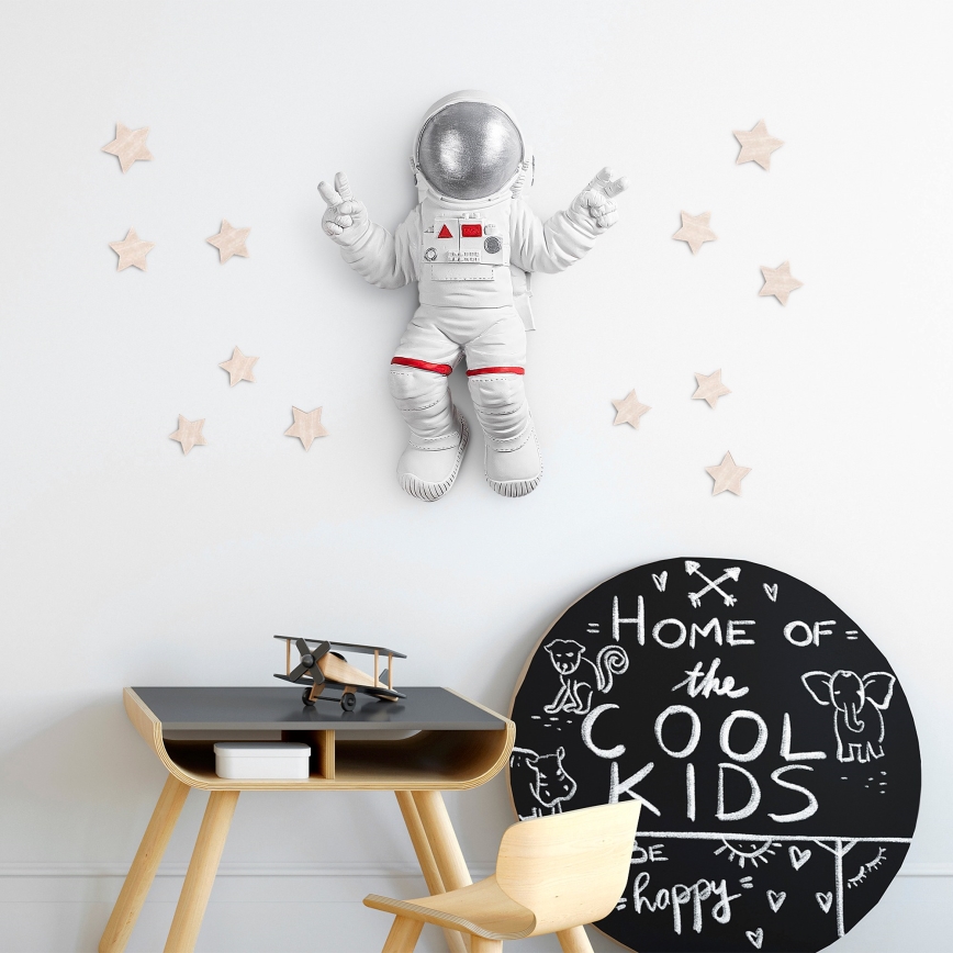 Nástěnná dekorace 47x35 cm astronaut stříbrná