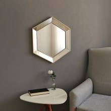 Nástěnné zrcadlo 60x52 cm stříbrná