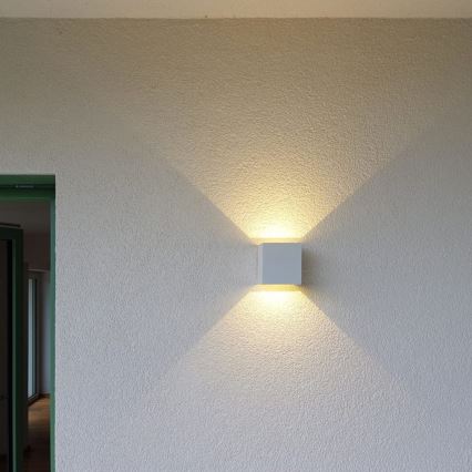 LED Venkovní nástěnné svítidlo CUBE 2xLED/3W/230V IP54 bílá
