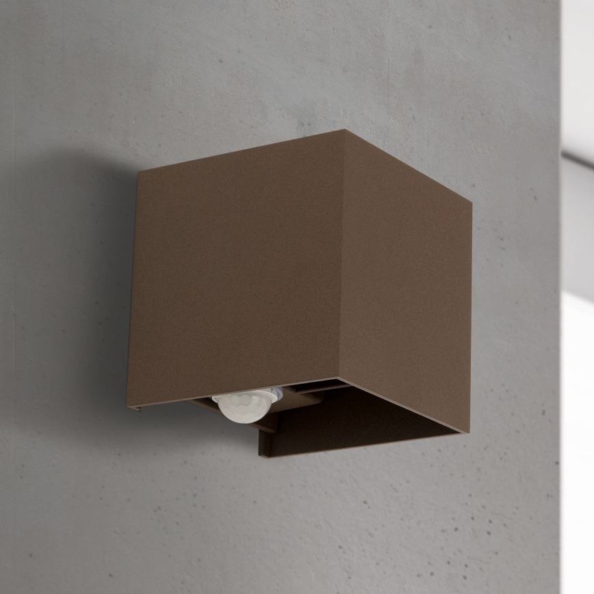 Venkovní nástěnné svítidlo se senzorem pohybu a soumraku CUBE-S LED/13W/230V IP54 hnědá