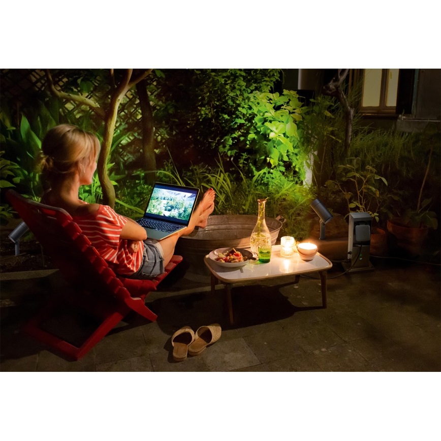 Osram - Chytrý venkovní zásuvkový sloupek 2Z SCHUKO s Wi-Fi opakovačem IP44
