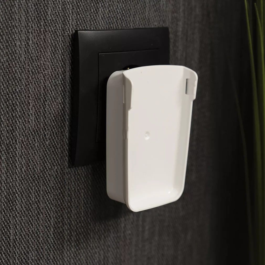 Osram - LED Orientační svítidlo do zásuvky se senzorem LUNETTA LED/2W/230V