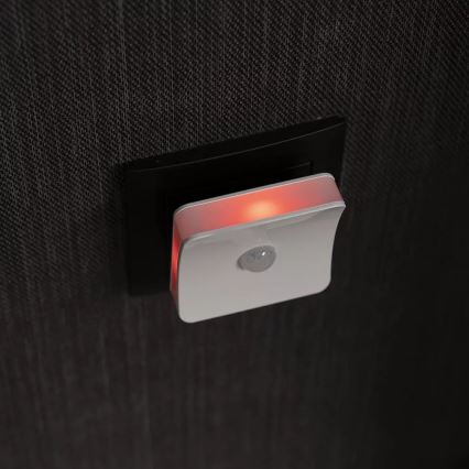 Osram - LED RGB Orientační svítidlo do zásuvky se senzorem LUNETTA LED/0,3W/230V