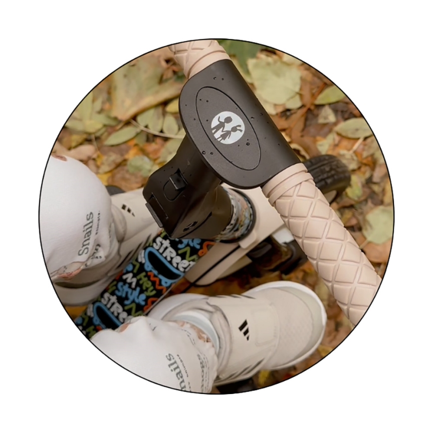 PETITE&MARS - Dětská tříkolka 5v1 TURBO LIMITED City Beat