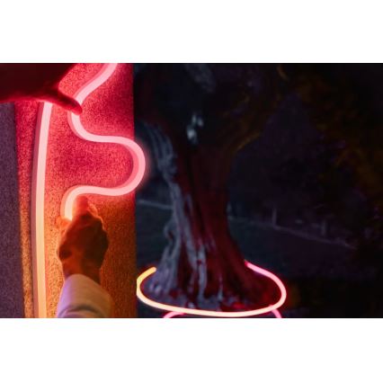 Philips - LED RGBW Stmívatelný venkovní pásek Hue NEON 5m LED/30W/230V 2200-6500K IP67 + senzor pohybu