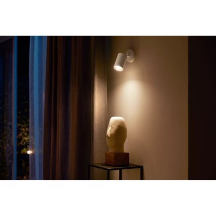 Philips - LED RGBW Stmívatelné bodové svítidlo Hue FUGATO 1xGU10/4,2W/230V 2000-6500K bílá