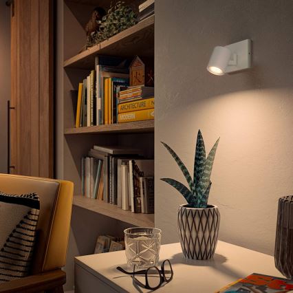 Philips - LED Stmívatelné bodové svítidlo Hue RUNNER 1xGU10/4,2W/230V 2200-6500K + dálkové ovládání bílá