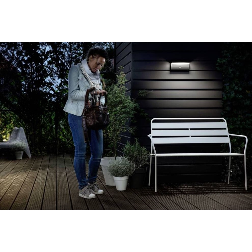 Philips - LED Venkovní nástěnné svítidlo se senzorem BUSTAN LED/3,8W/230V 2700K IP44