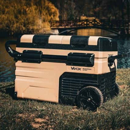 Přenosná autochladnička s LCD displejem 39 l 230V/12V/24V hnědá