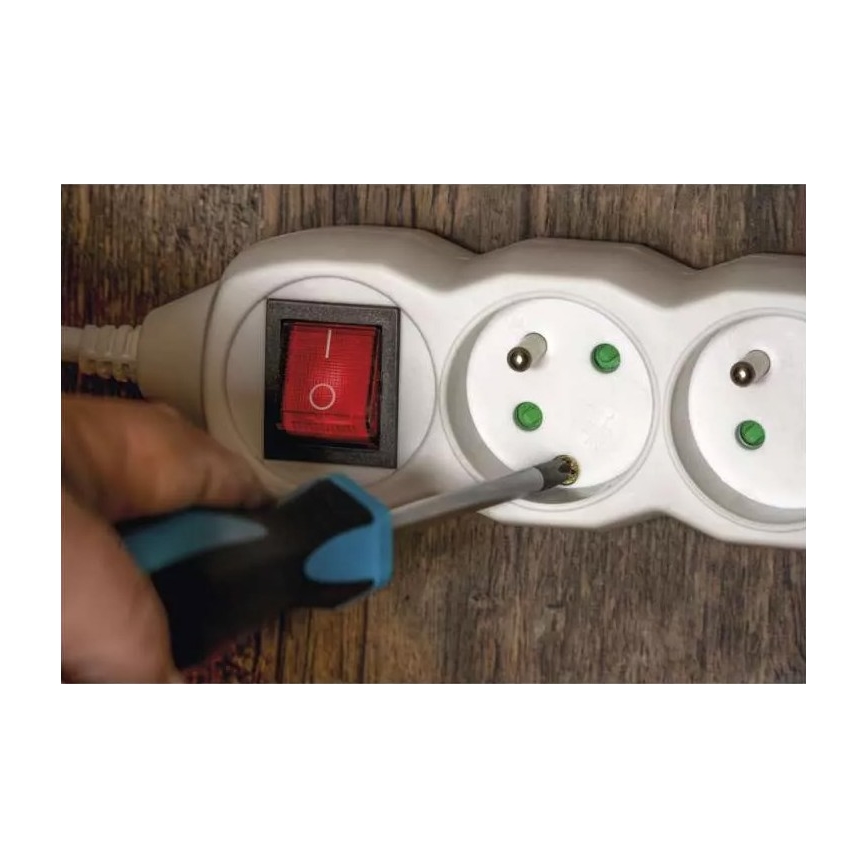 Prodlužovací kabel s vypínačem 5Z 3m bílá