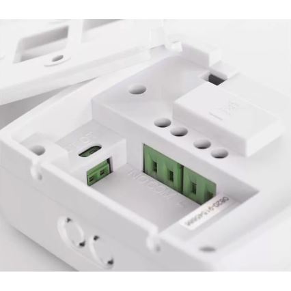Programovatelný termostat 230V+2xAA