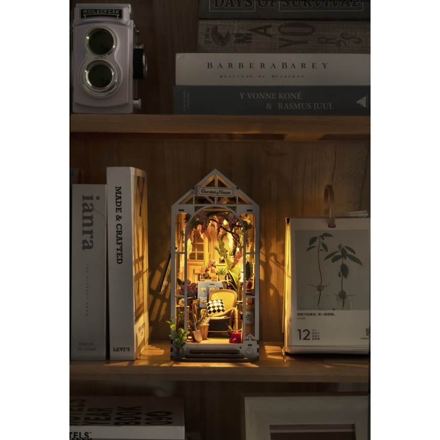 RoboTime - LED Zarážka na knihy Garden house 3D puzzle 2xAAA