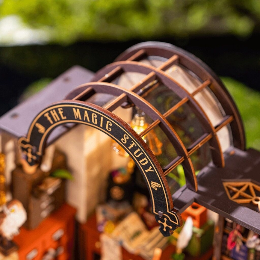 RoboTime - Miniatura domečku Čarodějova pracovna 2xAAA
