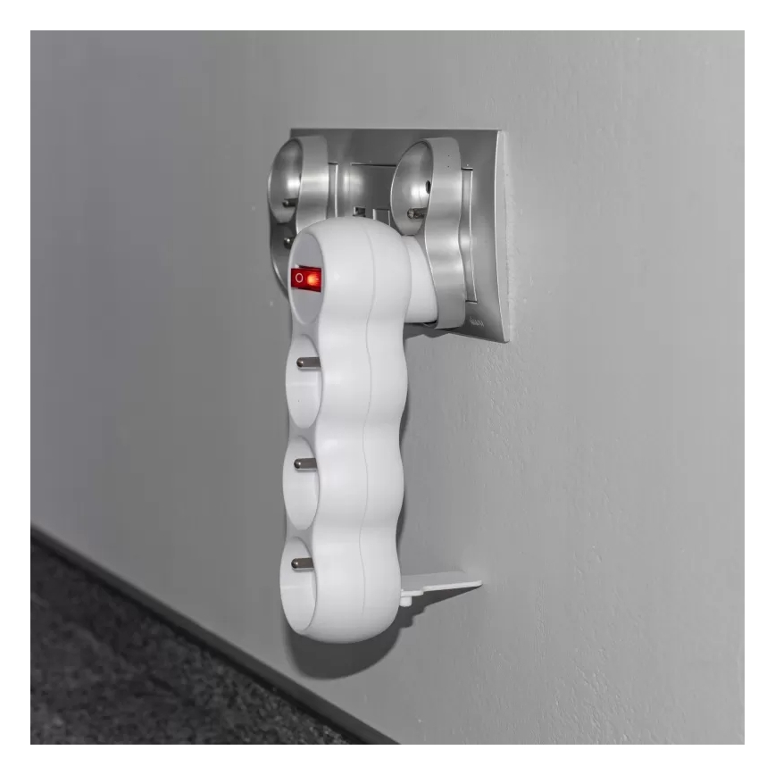 Rozbočovací zásuvka s vypínačem 3Z