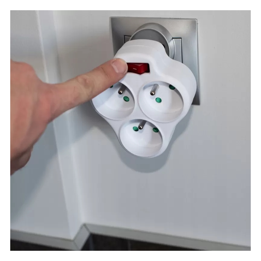 Rozbočovací zásuvka s vypínačem 3Z