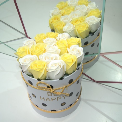 Růže z pěnového mýdla BE HAPPY - velikost L (16 kusů)
