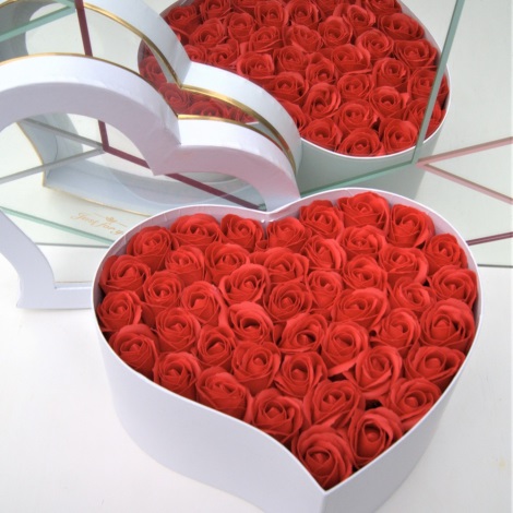 Růže z pěnového mýdla HEART RED - velikost L (43 kusů)