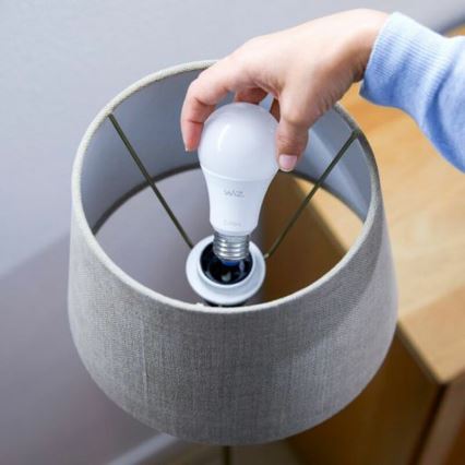 SADA 2x LED Stmívatelná žárovka A60 E27/9W/230V 2700K Wi-Fi + dálkové ovládání - WiZ