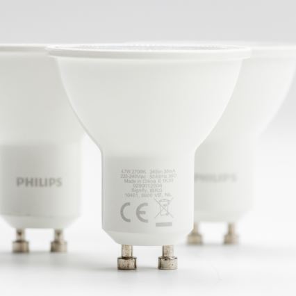 SADA 3x LED Žárovka Philips GU10/4,7W/230V 2700K