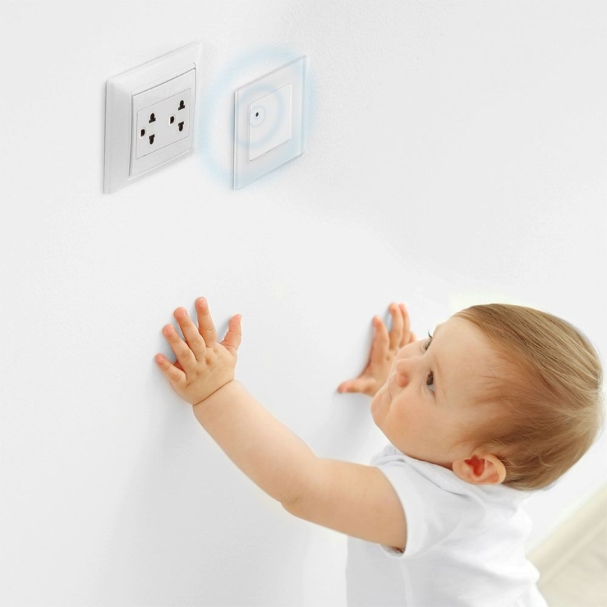 Senzor pohybu mikrovlnný 180° 300W/230V bílá