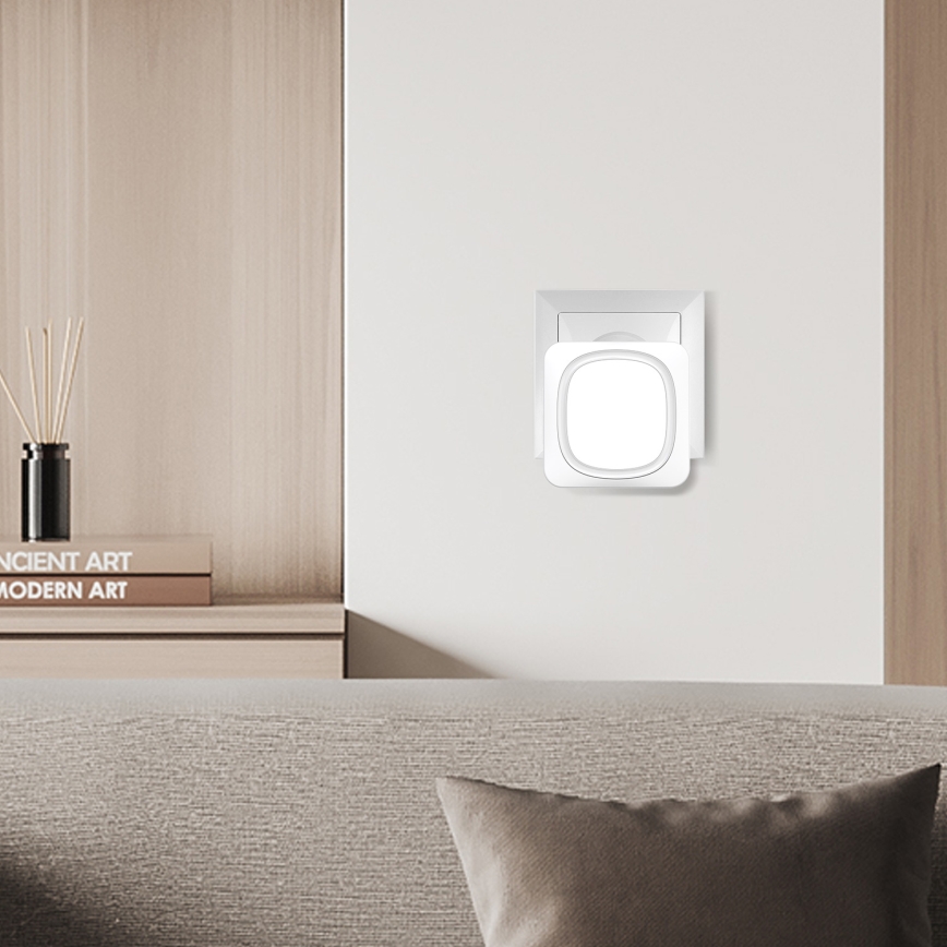Bezdrátový zvonek s LED osvětlením do zásuvky 230V/1xCR2032 IP56 bílá