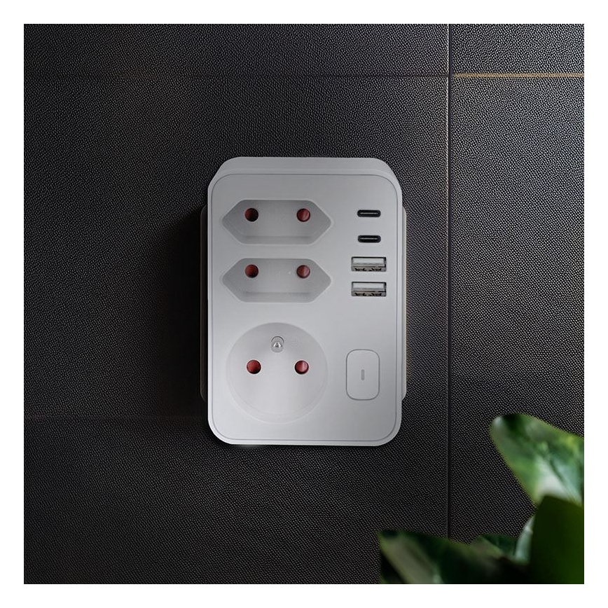 Rozbočovací zásuvka 1x16A+2x 2,5A s 2xUSB A+C nabíječkou bílá