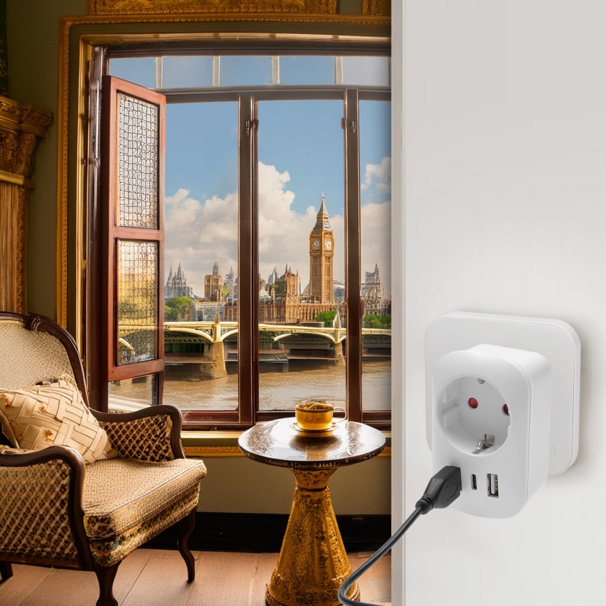 Cestovní adaptér pro UK 230V 2x USB-A + 1x USB-C