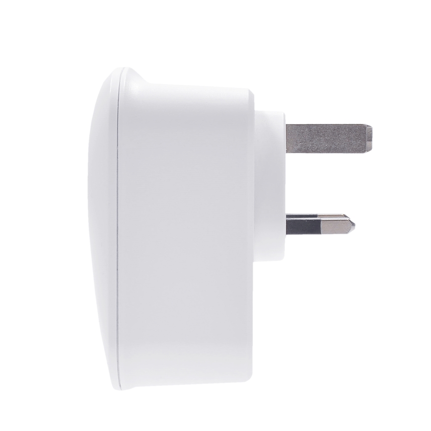 Cestovní adaptér pro UK 230V 2x USB-A + 1x USB-C