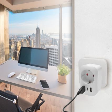 Cestovní adaptér pro USA 230V 2x USB-A + 1x USB-C