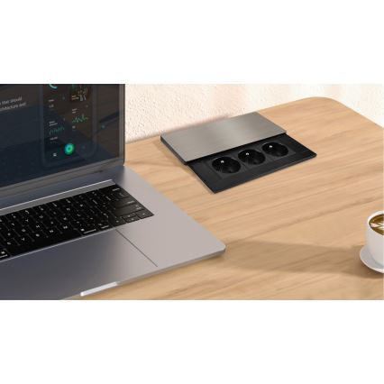 Vestavná zásuvka 3Z