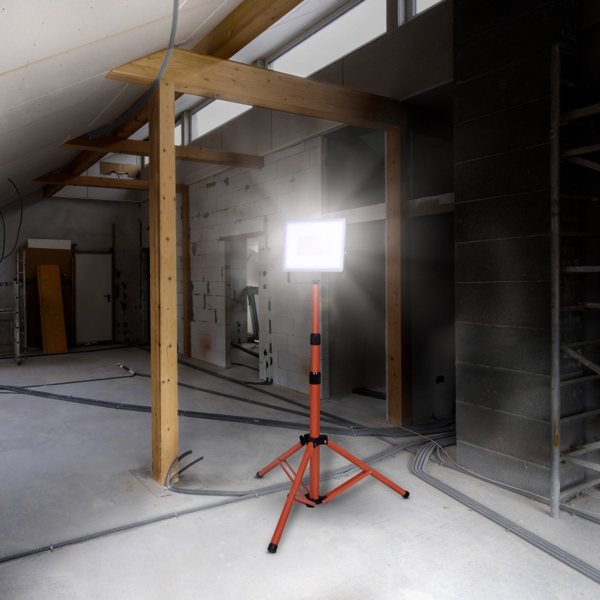 LED Reflektor se stojanem LED/100W/230V 4000K IP65