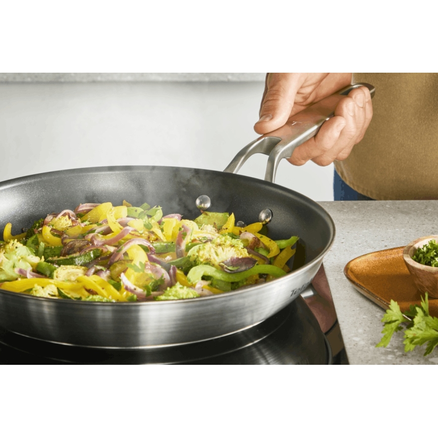 Tefal - Pánev EXTREME 28 cm nerez
