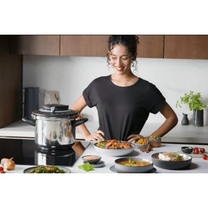 Tefal - Tlakový hrnec 8 l CLIPSO+ CHEF nerez