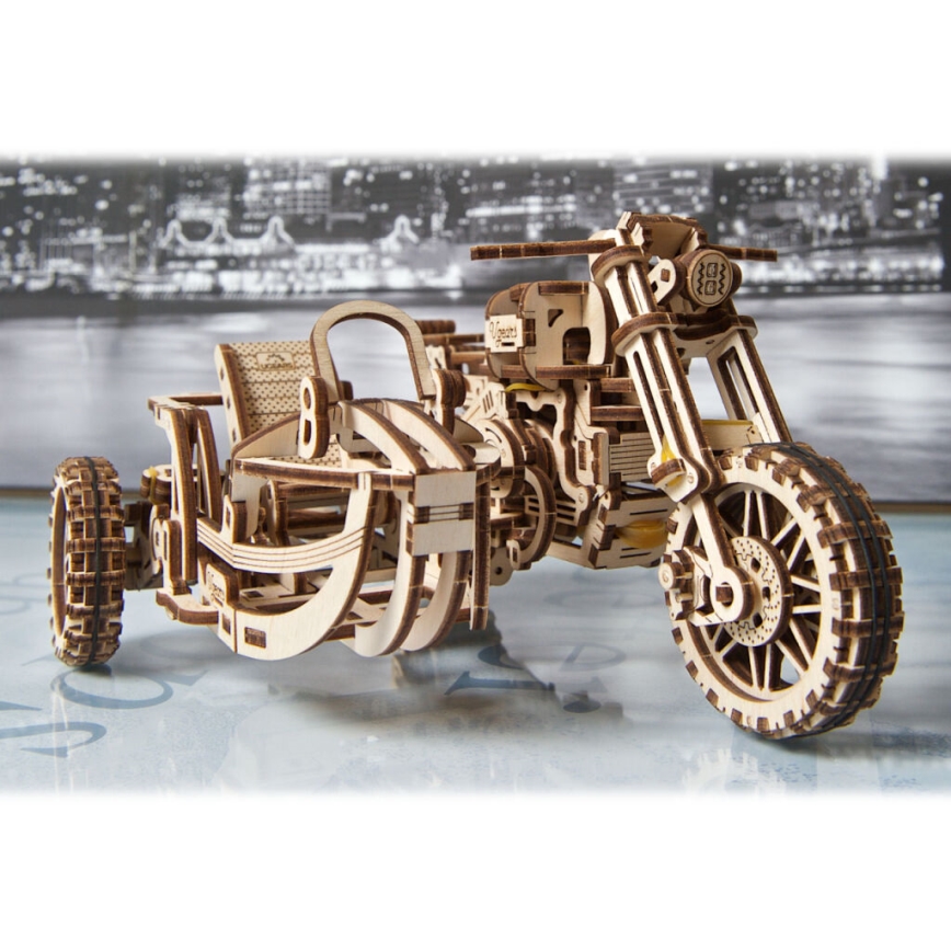 Ugears - 3D dřevěné mechanické puzzle Motorka scrambler s vozíkem